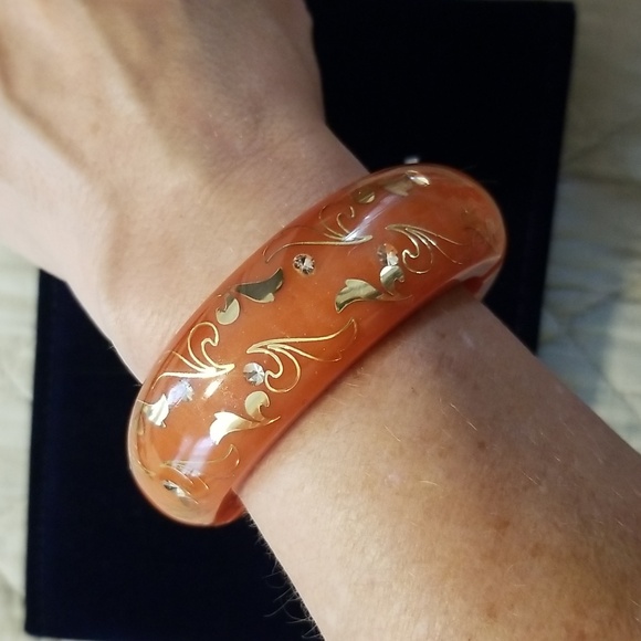 NWT H2Z Resin Hinged Bangle Bracelet with Crystals - Picture 6 of 13